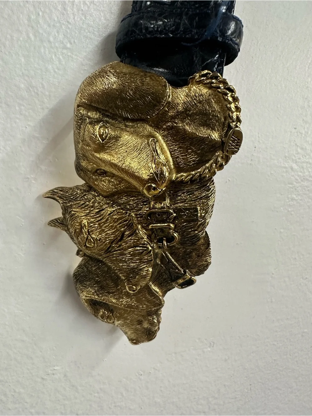 Gold color Animal dog Cluster genuine leather belt size medium by worth